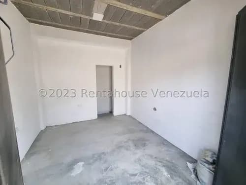 Maritza Lucena Trae Alquiler De Terreno Con Potencial Para Actividades Industriales Y Comerciales En Cabudare, Cód. 25-7369, Agua Dos Veces Por Semana.