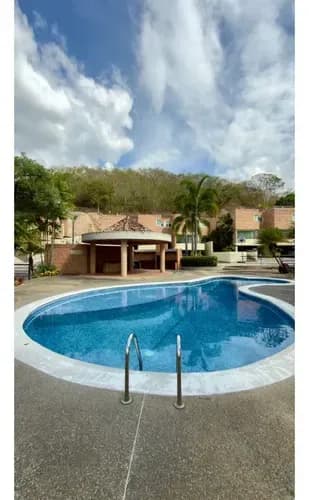 Thowhouse En Alquiler Vistalago Tcl C 9860038