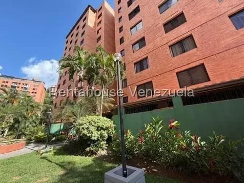 María Pastrán Te Presenta Este Moderno Apartamento En Venta En Colinas De La Tahona Mls# 26-21126 Yf