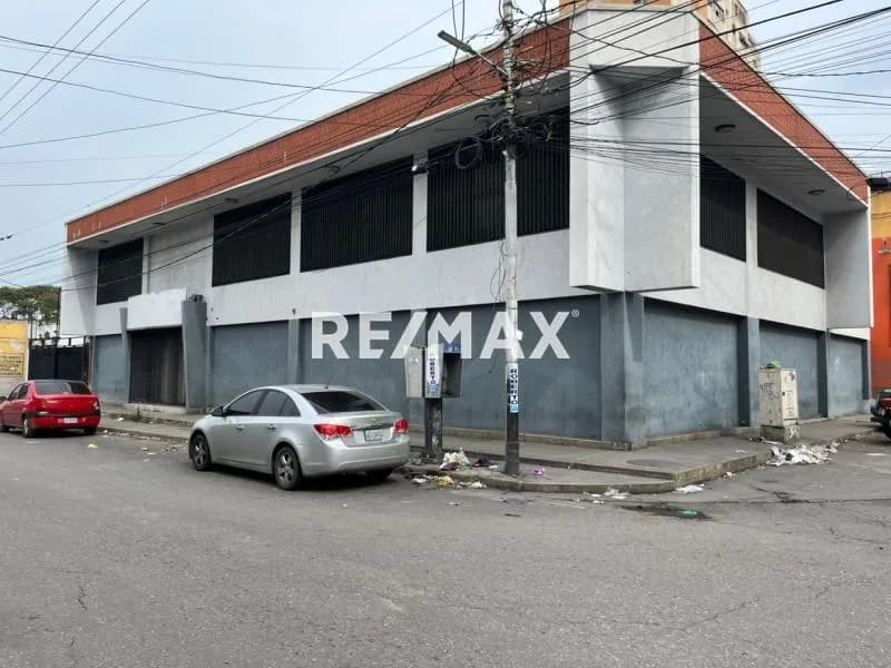 Local Comercial en Alquiler Calle 28 con Carrera 23 Zona Centro - Barquisimeto