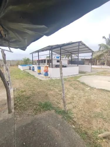 Vende Un Terreno Con Bienhechurias En Parcelamientos Granjas De Tibana En Chichiriviche, Estado Falcón Cuenta Con 2981 M2 Casa 2 Habitaciones 2 Baños Cocina A Remodelar 1 Caney 1 Tanque Tipo