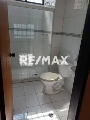 Bello apartamento en la mejor zona del este. Av. Madrid Residencia Bambú