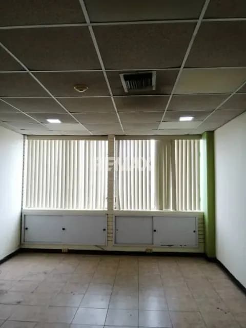 En Venta Oficina en Torre Ejecutiva, zona Centro de Barquisimeto