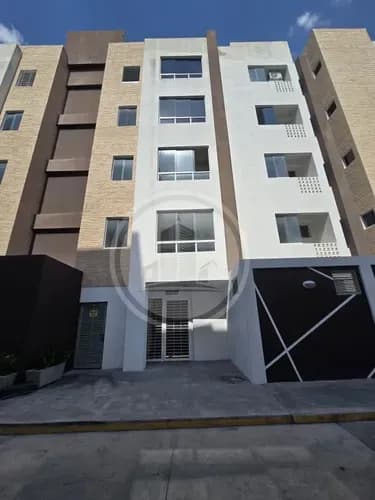 Ofrece En Alquiler Hermoso Apartamento Totalmente Remodelado Y A Estrenar, Ubicado En Una De Las Mejores Zonas De La Ciudad Como Lo Es Las Delicias, Urb. Barrio Sucre .013jsc