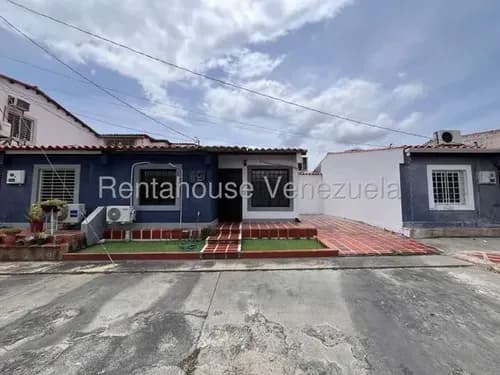 Naudy Escalona & Maribel Morillo Asesores Inmobiliarios De Rentahouse Venden Cómoda Casa En Zona Av Intercomunal Cabudare 26-5451 Lara