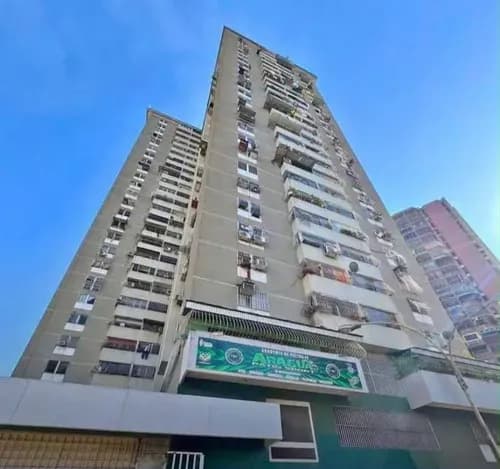 En Venta Apartamento En Las Residencias Cantaclaro (av. Constitución)