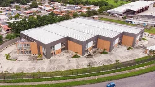Momentum Se Vende Complejo Industrial De Galpones Y Oficina En Zona Industrial El Recreo, Valencia, Carabobo, Venezuela