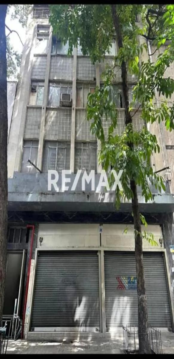 Edificio Comercial en Centro de Caracas: Activo de Alto Rendimiento (ROI Proyectado: 15,6%)