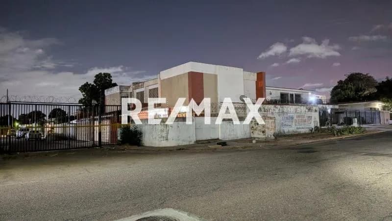 VENDE CASA URB. CANTA CLARO VILLA CANTASUR ZONA NORTE