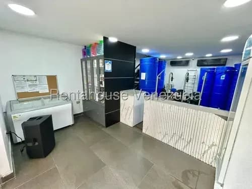 Daniela Linarez Alquila Excelente Local Con Puertas De Vidrios Templados, Aire Integral 5 Toneladas, Cerco Eléctrico, Rejas De Seguridad Reforzadas, Centro De Barquisimeto