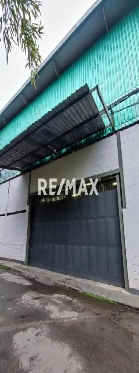 Venta de Galpón Industrial, El Placer. Caracas