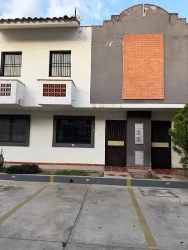 Mariana Castellanos Inzitu Realtors Venta Casa En Urbanización Quintas Del Norte Naguanagua Carabobo Solo Clientes