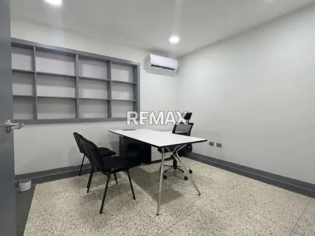 Local Comercial en San Roman - Caracas en Las Mercedes
