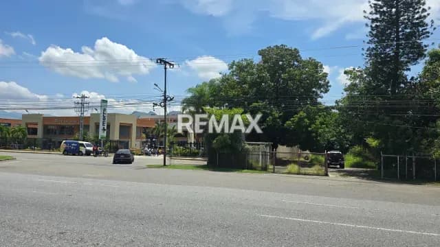 En Venta terreno en San Diego Los Jarales 18918mtrs2 al lado del CC Los Jarales y CC Metroplaza