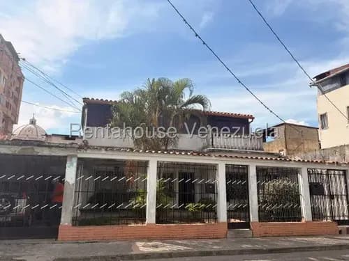Casa Comercial En Venta En Pleno Centro De Barquisimeto Junior Alvarado 26-9834