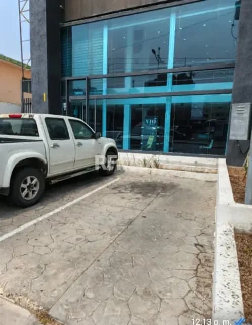SE ALQUILA EDIFICIO EN LECHERIA