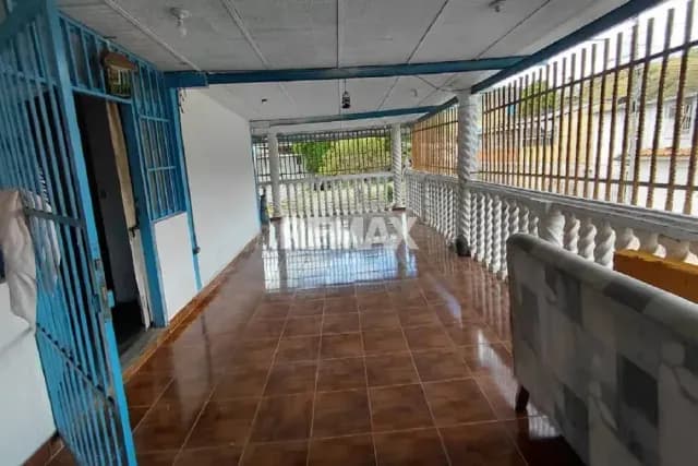 Venta de Casa en Sector 1 Urb Caña de Azucar