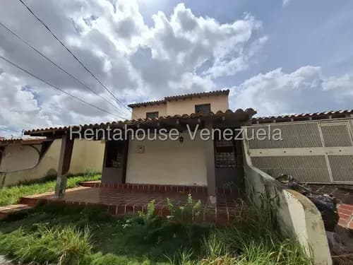 # En Venta Moderna Casa, En Optimas Condiciones, Rafael Gamarra Ofrece, 2b8341, Con Mas De 170m2, Con Todos Los Servicios Basicos Y Mas... Contactame!