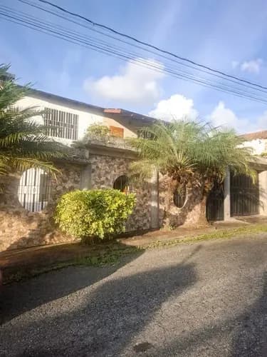 Venta De Casa En Colinas De Carrizal Con 5 Anexos Los Altos Mirandinos