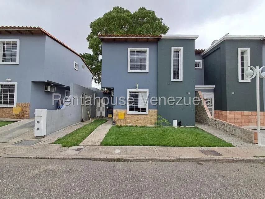 Casa (Duplex) en Venta en Los Rastrojos, Lara