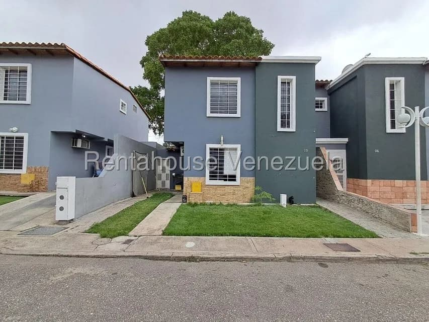 Casa (Duplex) en Venta en Los Rastrojos, Lara