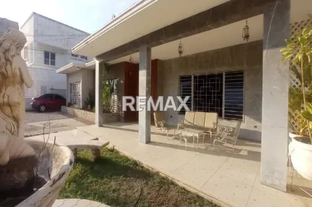 CASA COMERCIAL QUINTA CONCHITA EN ALQUILER, ZONA NORTE