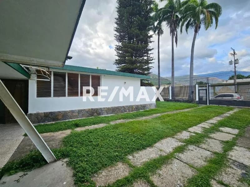 Casa en alquiler en Urbanización La Floresta