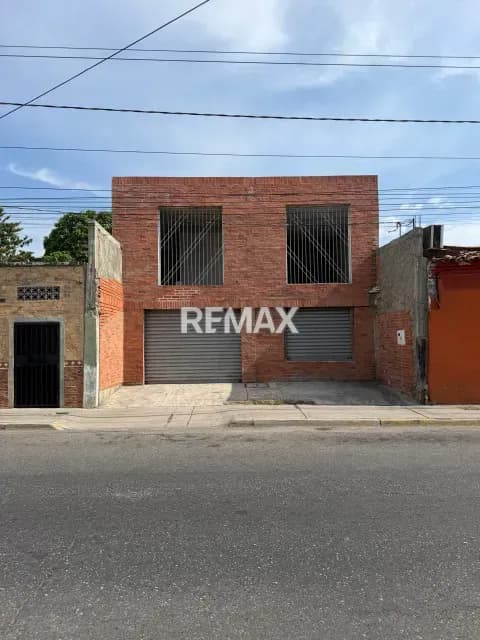 En Venta Local Comercial Ubicado en la carrera 25