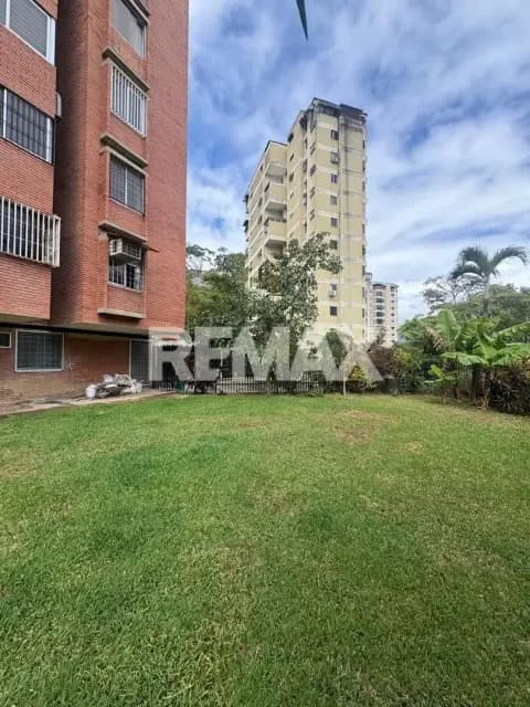 APARTAMENTO DE LUJO EL CAFETAL SANTA SOFIA