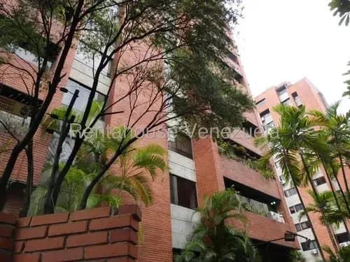 Tg Apartamento En Venta En Los Dos Caminos, Totalmente Remodelado 26-20329