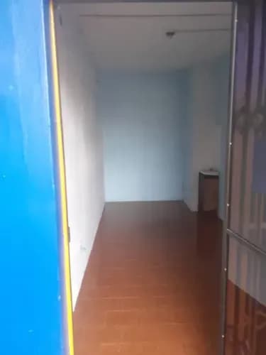 En Venta Local Ubicado En La Torre Valencia Av Bolivar Cuenta Con 12.35m2 Mezzanina Punto De Agua 1 Puesto De Estacionamiento Inversión $ 10.000