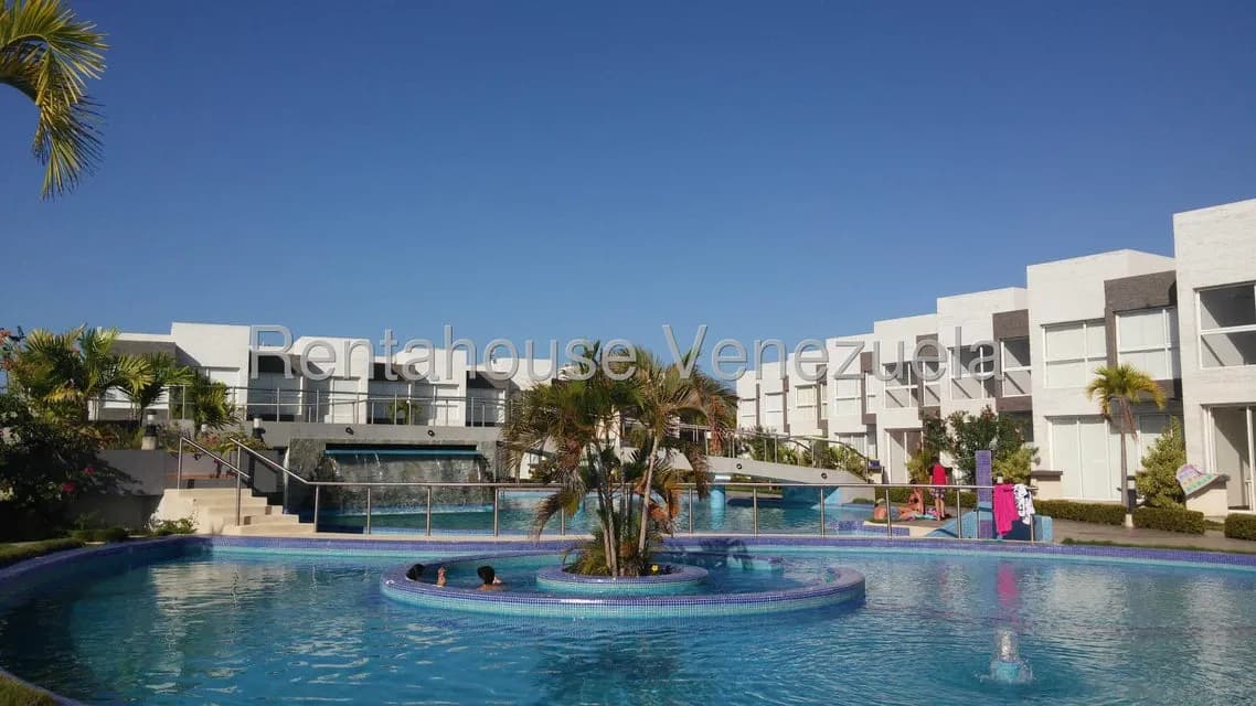 Townhouse (Duplex) en Venta en Puerto Encantado, Miranda