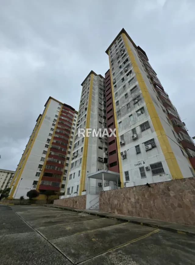 Apartamento en venta en Avenida Lara Res. Parque Central