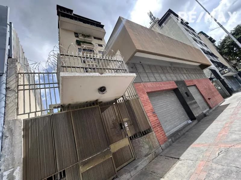 Venta Apartamento en la urbanización las acacias, avenida victoria