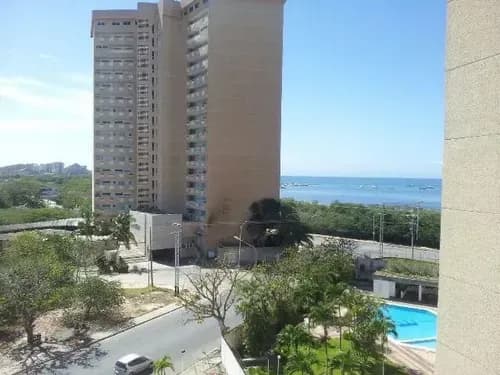 Apartamento En Alquiler Fijo, Edif Patricia. Ic-00478