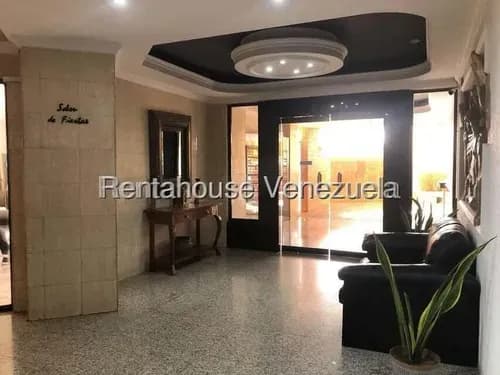 Apartamento En Venta, Res. Budapest, Urb. Juana De Avila, Jp