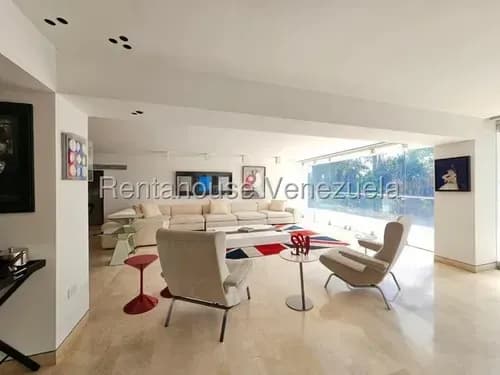 Chulavista Yt 26-9927 Se Vende Pb , Las Ventajas De Una Casa En Un Apartamento. 788.45 Mts : 438.45 De Construcción Y 350 De Jardín Privado. El Edificio Tiene 2 Pozos De Agua Y Una Planta Eléctrica