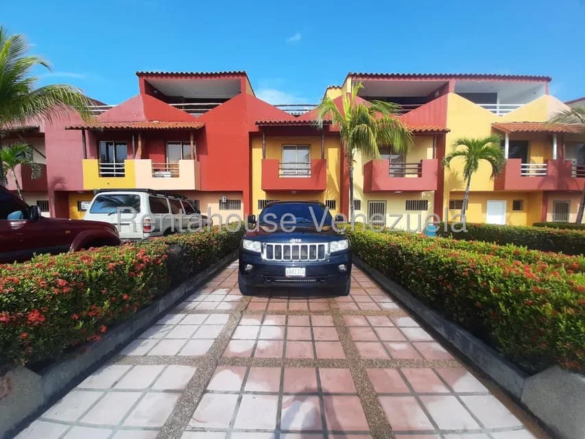 Townhouse (Multiples Niveles) en Venta en Puerto Encantado, Miranda