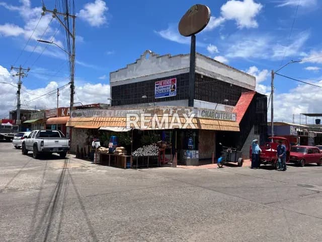 Local comercial en esquina en venta