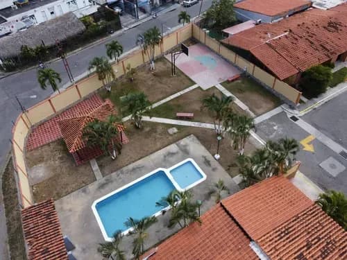Casa En Venta Urbanizacion Las Trianas San Diego. Cerca De Zona Comercial, Colegios Y Universidades. Con Fácil Acceso A La Autopista Y Vías Principales. Dapo
