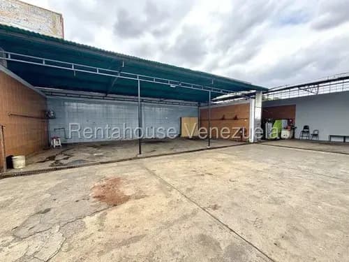 Galpon En Venta En Barquisimeto Zona Centro Codigo 2 6 1 6 2 0 7 Mildred Excelente Inmueble Ubicado En La Zona Repuestera, Ideal Para Taller Mecánico, Autolavado, Consta De 1 Local Comercial, 1 Área D