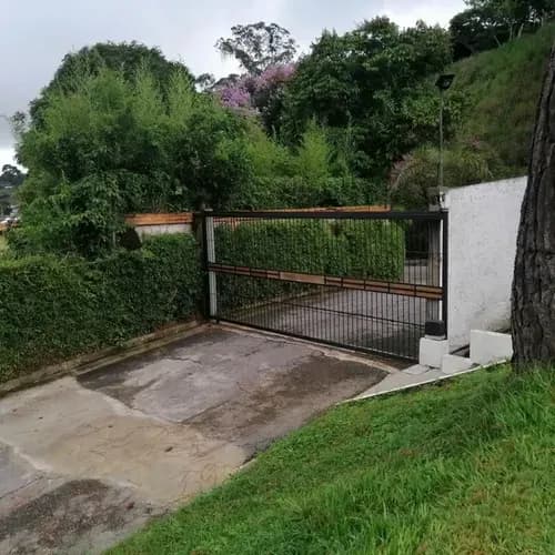 Gran Oportunidad De Inversión Casa Estilo Colonial Con Potencial De Desarrollo M7t