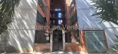 Venta Apartamento Nueva Casarapa Guarenas 127 Mts2 | 26-14270 $45.000