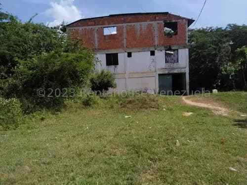 Yolmar Mendoza Vende Excelente Terreno Propio En Cabudare, Con Pozo, Galpón, Casa De Habitación, Piscina Y Caney.