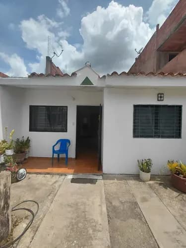 Yn(zulsan)en Venta Casa En San Diego Urb Lomas De La Hacienda Carabobo Conjunto Con Portón Eléctrico Cliente Directo Área De Terreno 100 Mtrs2 Área De Contrucción 60 Mtrs Con Un Adicional De 15