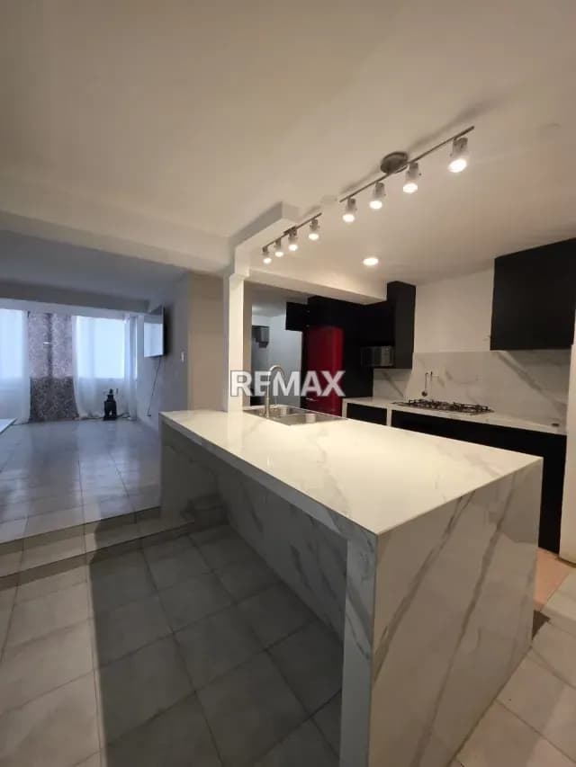 APARTAMENTO EN EDIF. EL PRADO AV UNIVERSIDAD