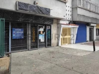 Local en alquiler en via principal Urbanización Los Chaguaramos