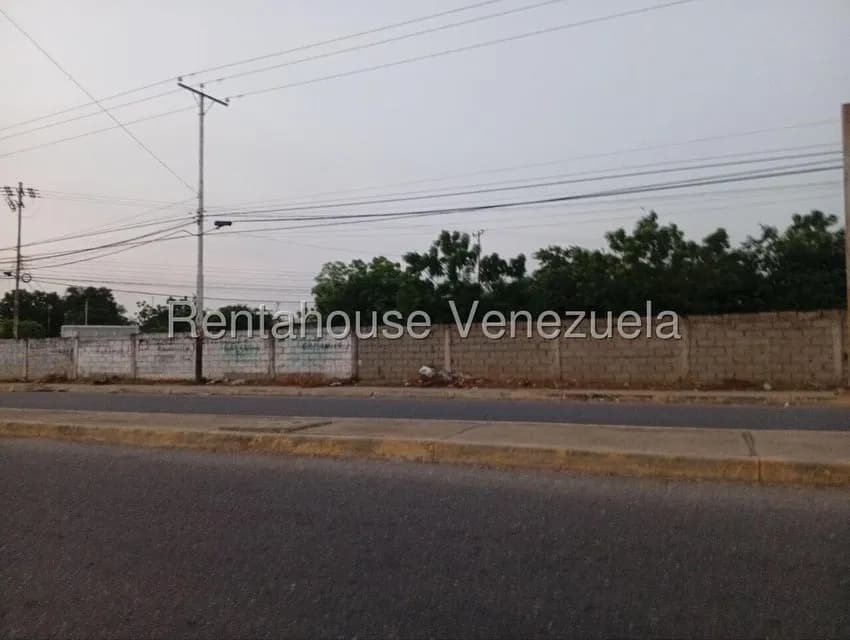 Terreno (Comercial) en Venta en Barrio Libertad, Zulia