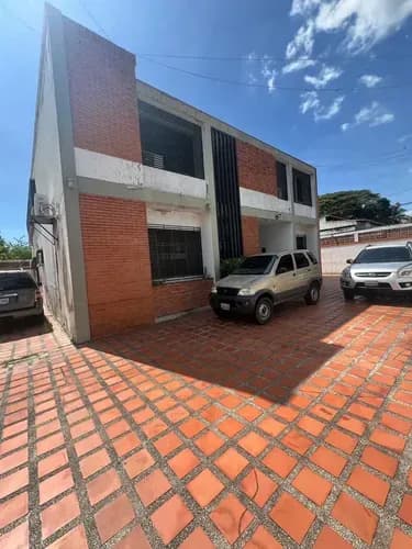 Casa Para Remodelar Para Uso Comercial En Venta En La Viña, Urbanización La Alegría - Atm
