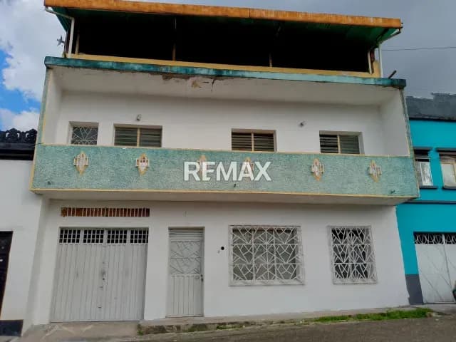 CASA PARA INVERSION ubicada en Barrio Obrero